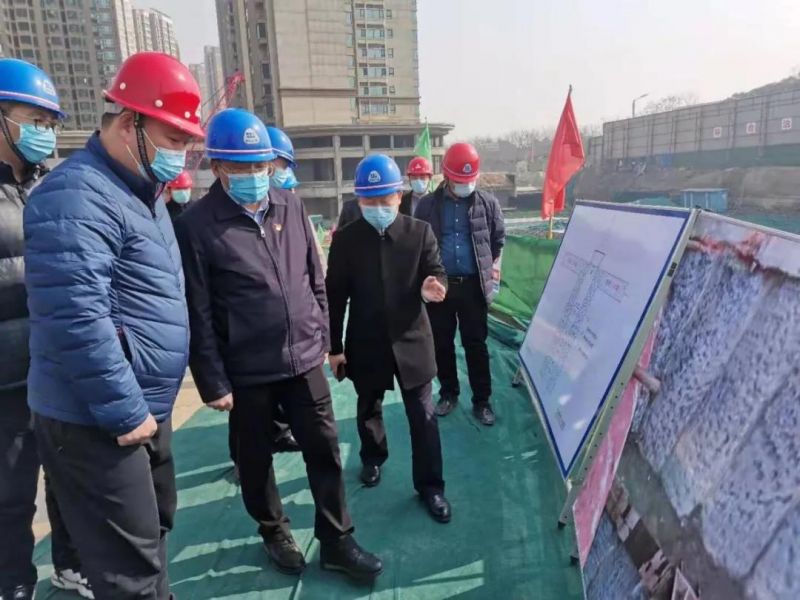 市委常委、市政府黨組成員魏建平調(diào)研左掖門游園停車場(chǎng)項(xiàng)目建設(shè)工作